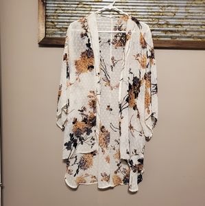 ❗PRICE FIRM❗Maurices Flowered Kimono